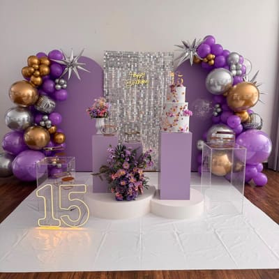 Decoração de aniversário tema 15 anos lilás e dourado em Porto Velho