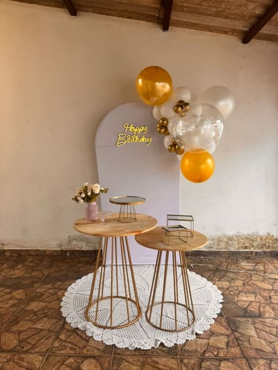 Decoração de Natal e Ano Novo tema Ano Novo dourado em Porto Velho